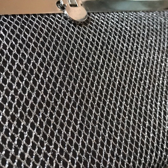 Clutch - Picture 2 of 4